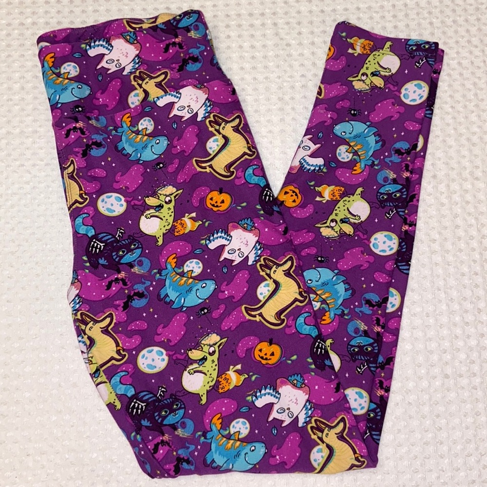 LULAROE Purple HALLOWEEN Monsters OS One Size Leggings Purple Pink Yellow Green